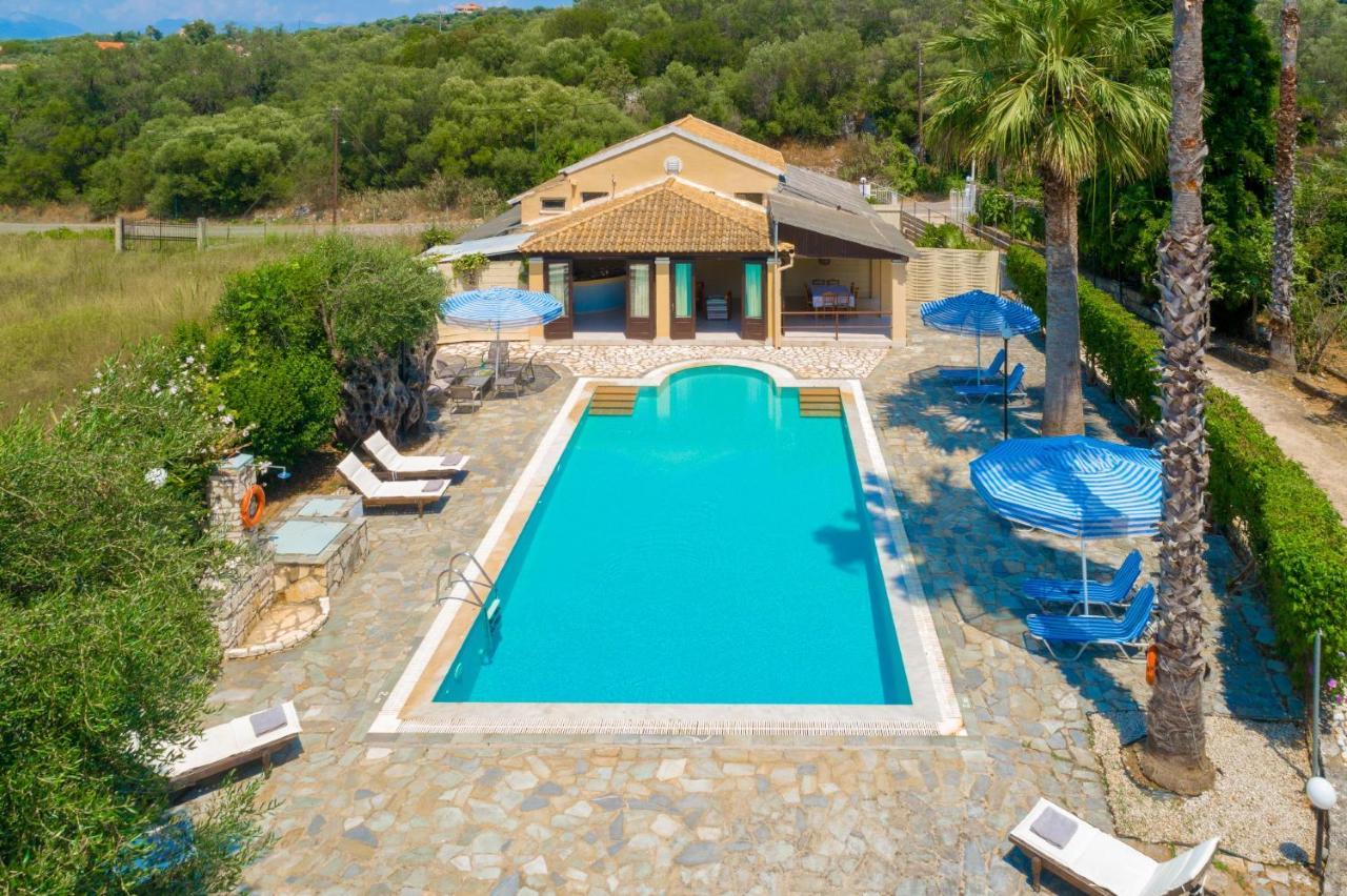 Villa Lianolia Peritheia Dış mekan fotoğraf