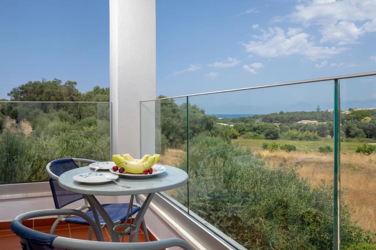 Villa Lianolia Peritheia Dış mekan fotoğraf